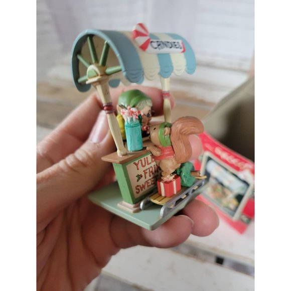 Enesco Santa's sweet Yuletide Fair ornament candies 1990 second edition - Picture 7 of 10